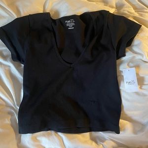 Rue 22 v neck shirt